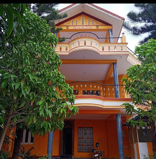 Imperial Inn - Haroz Kuttālam Exterior foto