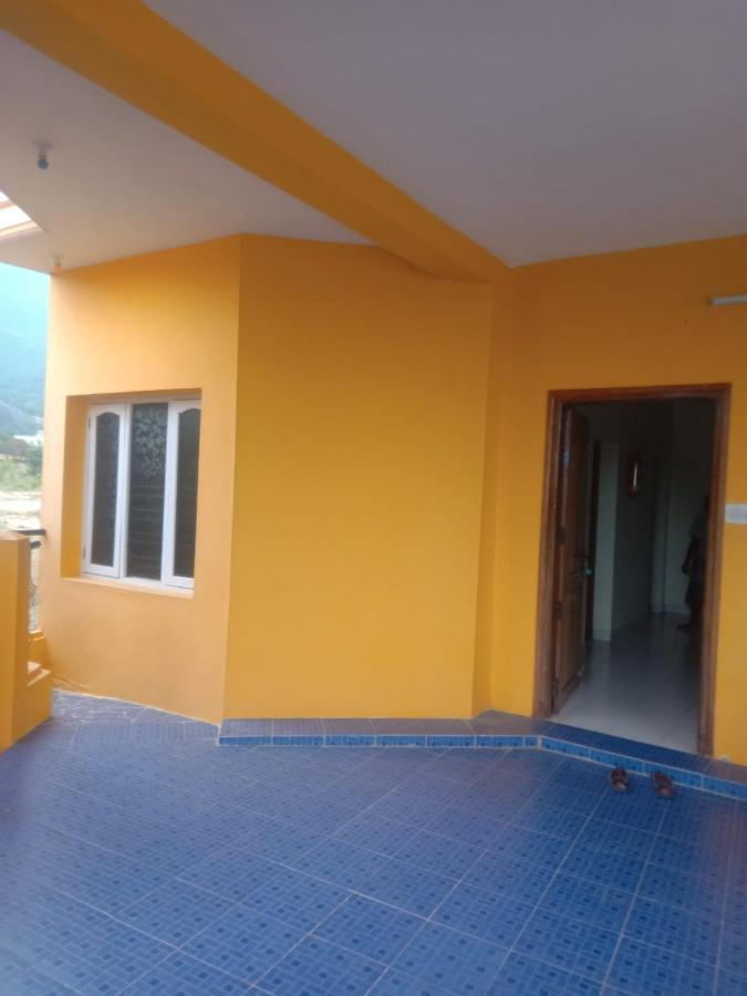 Imperial Inn - Haroz Kuttālam Exterior foto